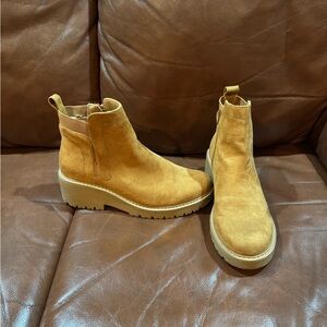 Women's Tan Ankle Boots